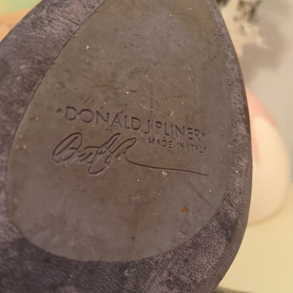 Donald J pliner Italian small heal soft leather shoes size 8 - Picture 8 of 13